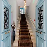 Hotel 999 Luxury