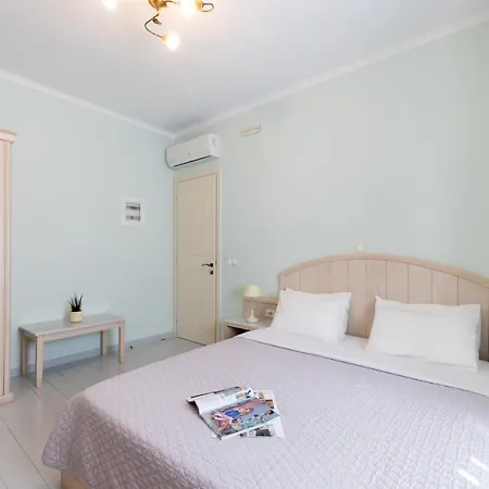 999 Luxury Hotel