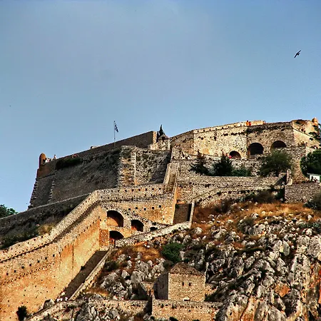 999 Luxury 3* Návplio