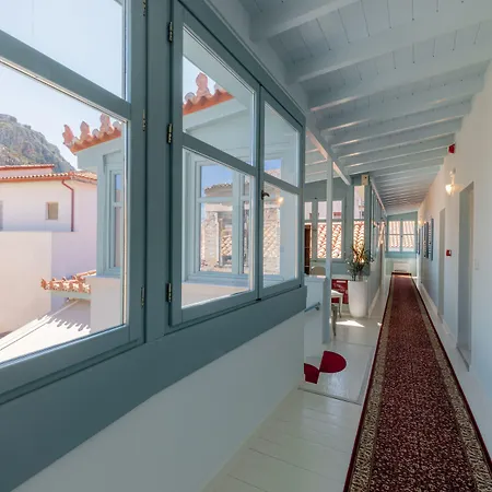 999 Luxury Szálloda 3*